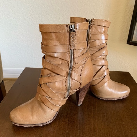 Frye camel boots in 7.5. 4 inch heel. - Picture 2 of 9